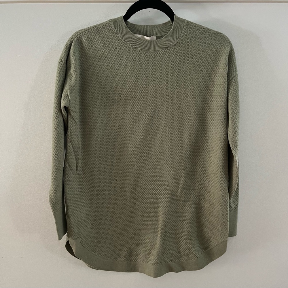 LOFT sage/olive green long sleeve sweater, size XS. Crew neck.